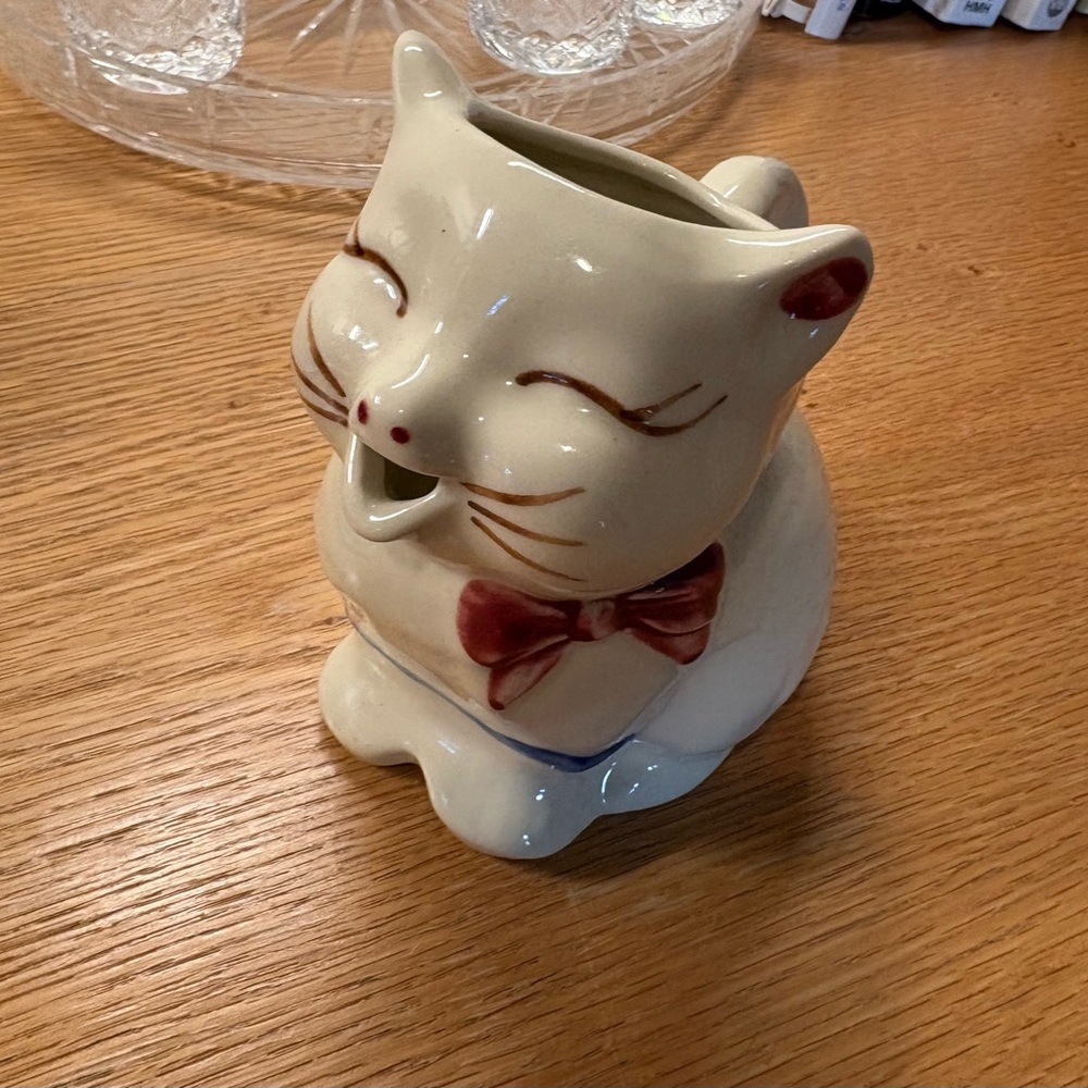 Shawnee Pottery Creamer